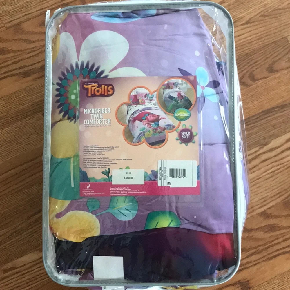 New DreamWorks Trolls Microfiber Twin Comforter